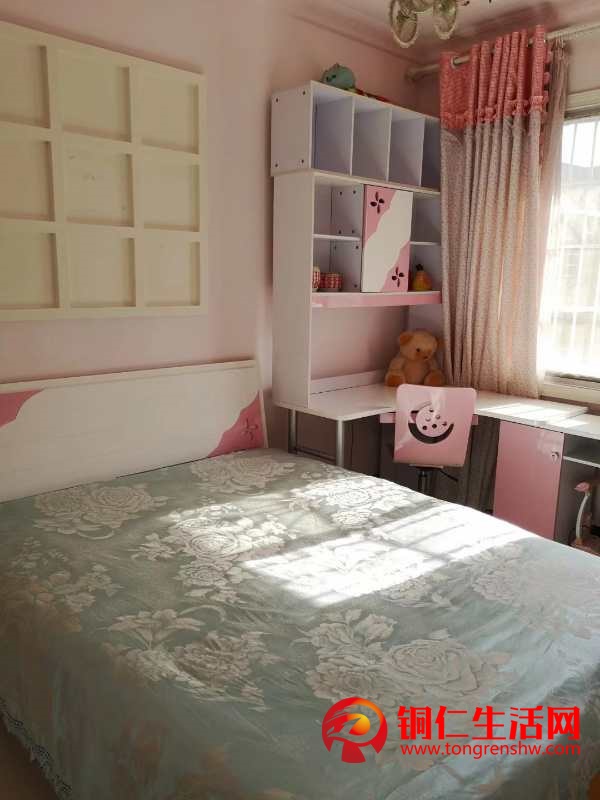 青城小區3室 1廳 1衛1500元/月